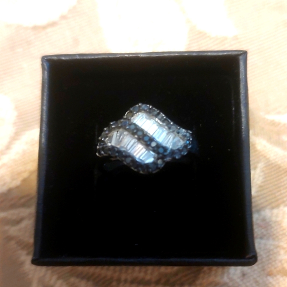 🖤 Beautiful Vtg Sterling Silver Black Spinal Faux Onyx & Rhinestone Ring - 7